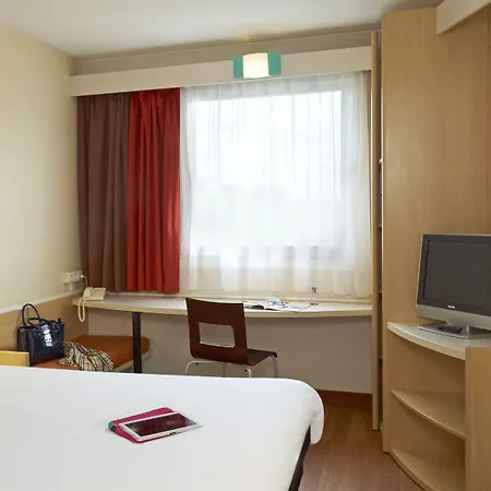Ibis Katowice - 2*