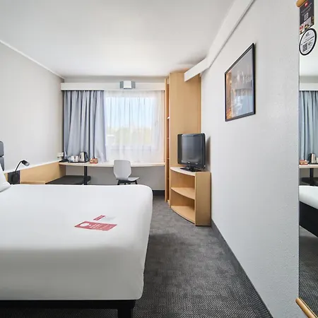 Ibis Katowice - 2*
